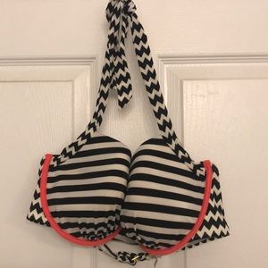 Victoria Secret 38 D  Bikini Black and White Top